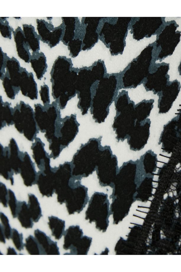 Leopar Desenli Pijama Altı Şort Dantel Pencere Detaylı Viskon - 6