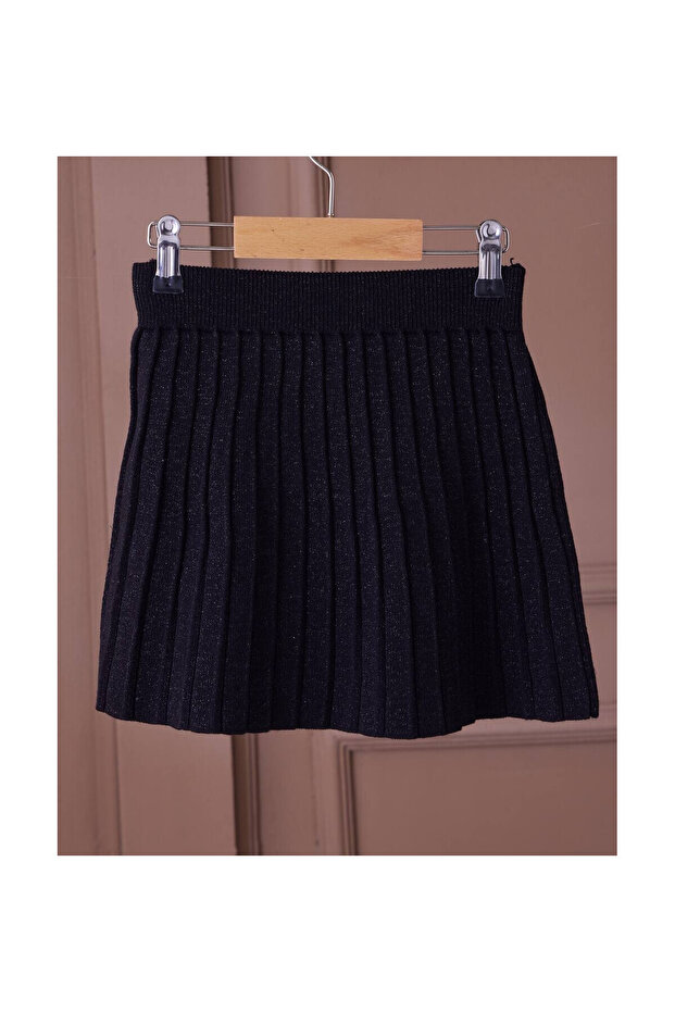 Girl's Silvery Pleated Skirt
