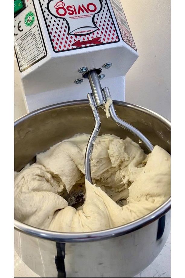 5 Kg Un - 3 Lt Su Ile 8 Kg Hamur Yoğurma Makinesi - 5