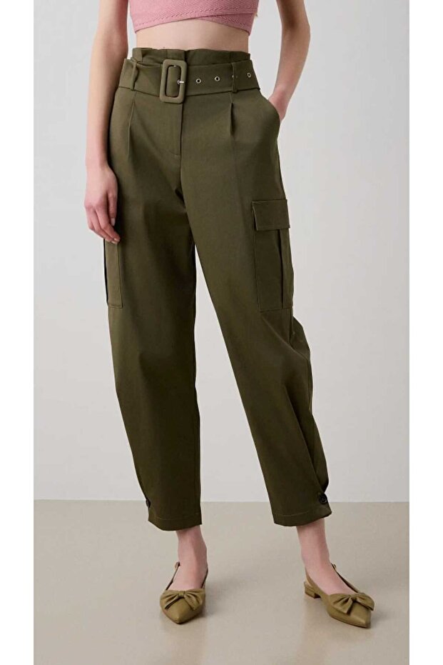 Kemerli kargo pantolon - 1