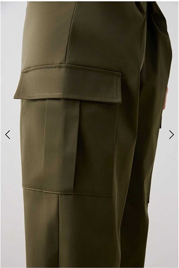 Kemerli kargo pantolon - 3