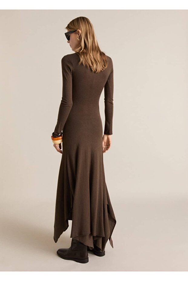 Eteği asimetrik triko elbise - 4