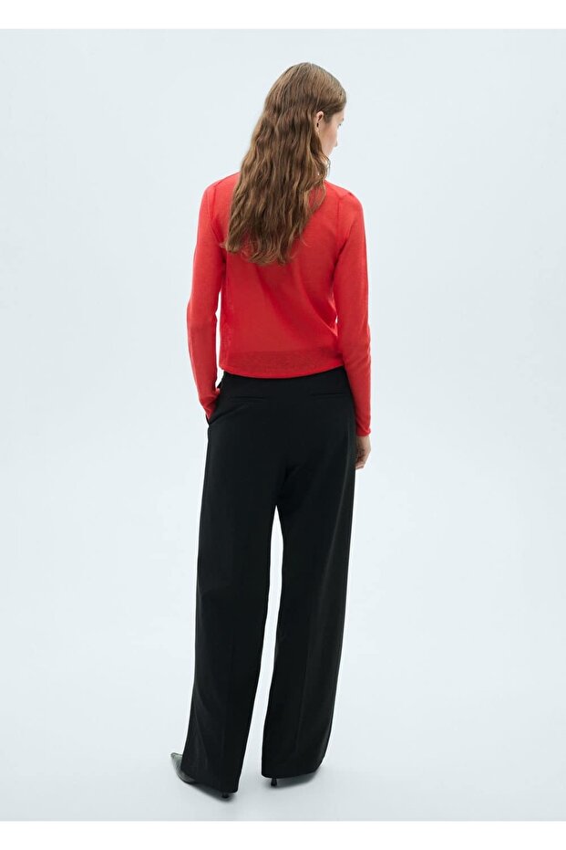 Halbtransparenter Pullover mit hohem Kragen - 4