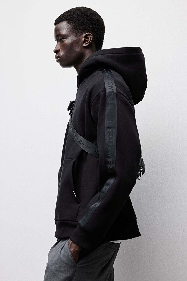 Loose Fit Hoodie with sidestripes - 7
