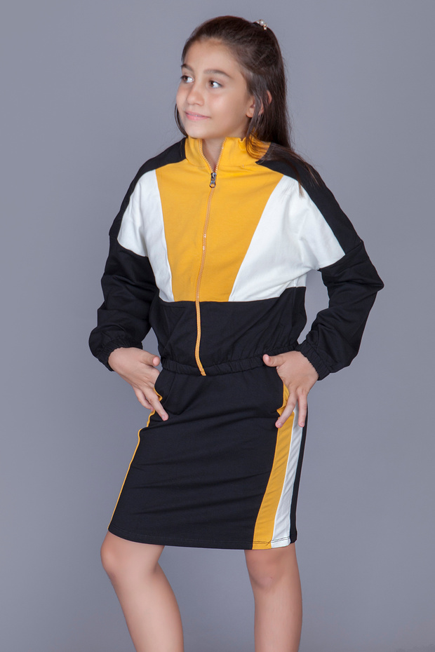Girl's Garnished Skirt Suit