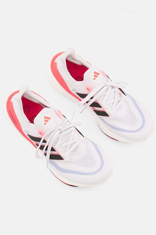 حذاء الجري الخفيف ألترا بوست للرجال، لون أبيض - 2