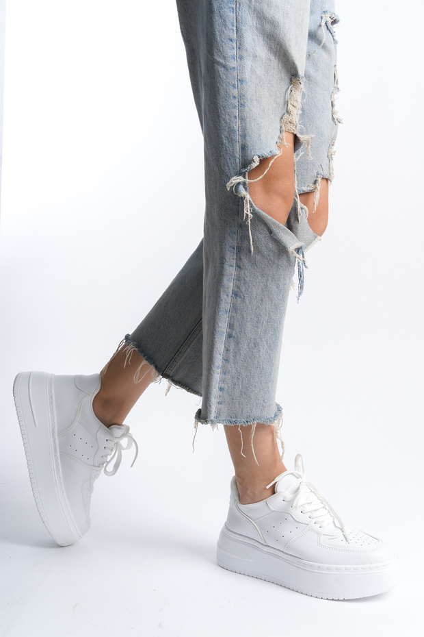 Women's Sneaker Lace-Up Low Sole White Sports Shoes