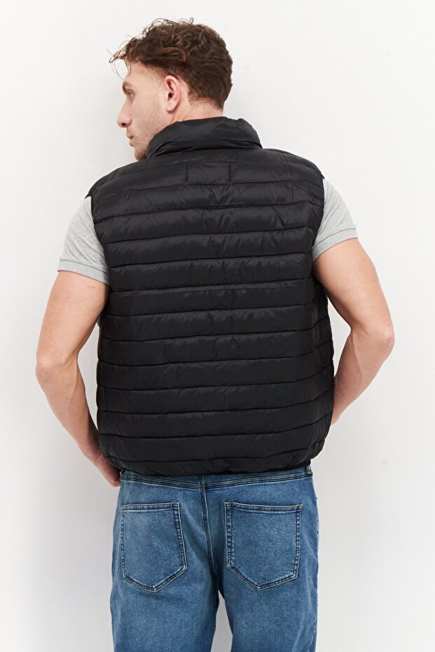 سترة منفوخة للرجال، لون أسود غير لامع - 2