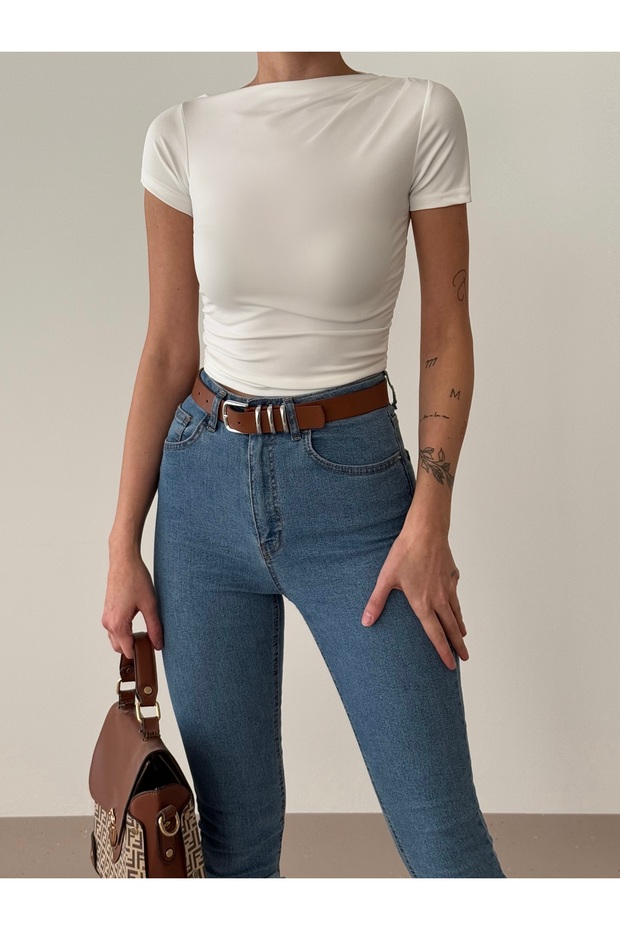 Bluză de damă cu umeri - 2