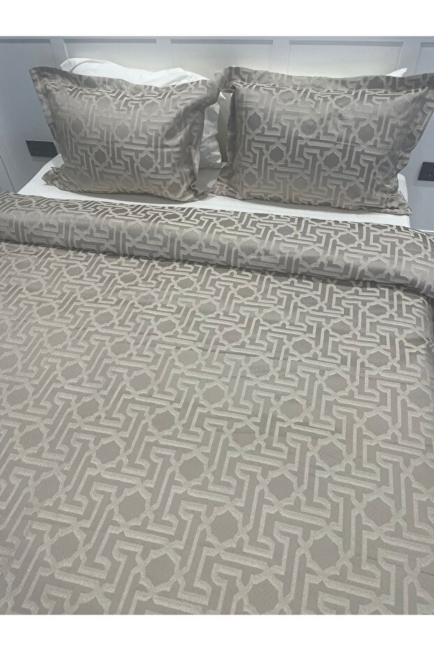 Jakarlı Çift Kişilik Yatak Örtüsü Takımı - 5