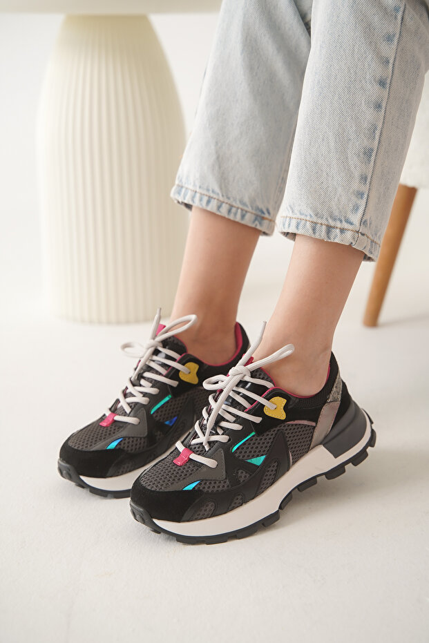 Women's Lace-Up Mesh Design Sole Sneaker Orion Black