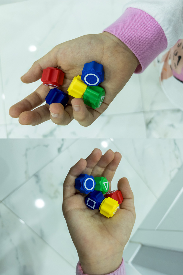 Squid Game 5 Stone Gonggi Game Set and Storage Container / Five Stone Game - 5