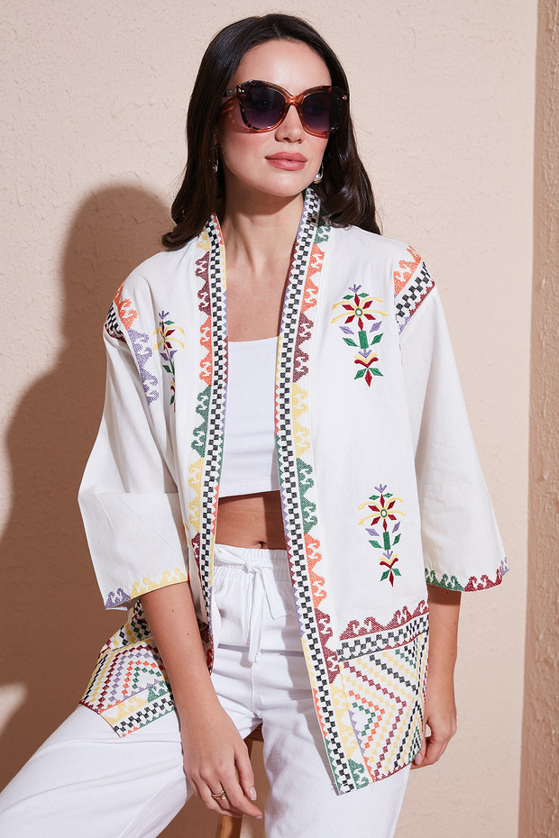 Embroidered Cotton Oversize Fit Three Quarter Sleeve Kimono Kimono 676272