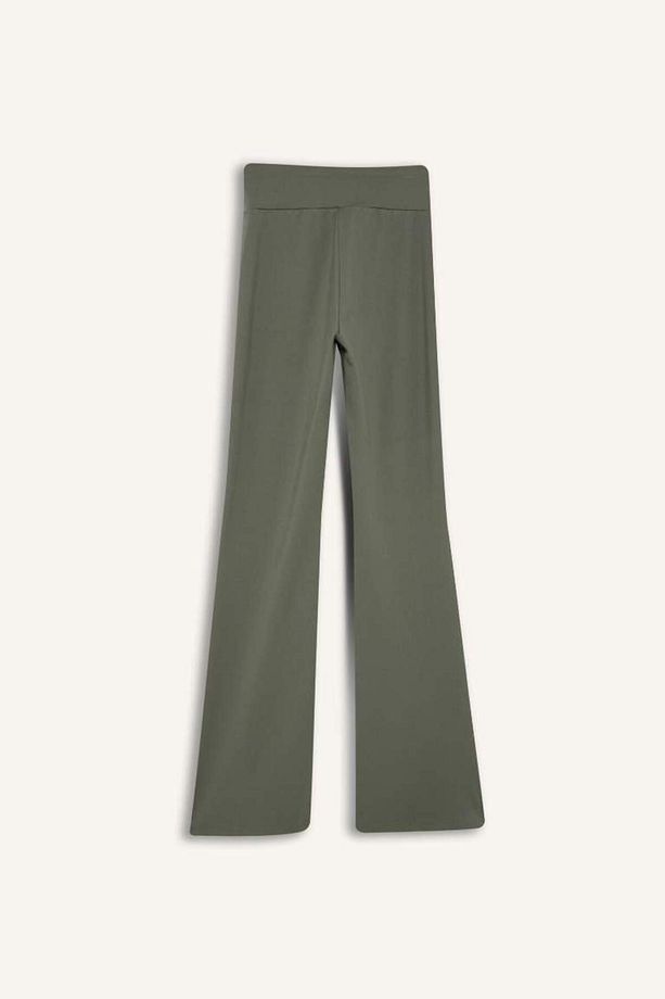 Yeni Sezon DeFactoFit Flare Fit Sporcu Eşofman Altı İspanyol Paça Standart Boy Basic Düz - 8