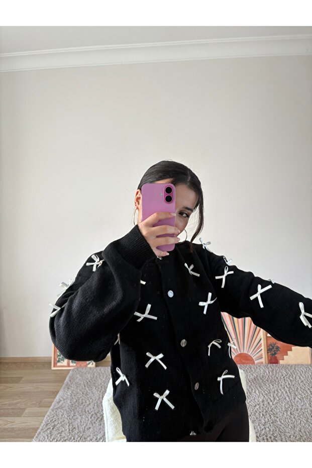 Buttoned-Ribbon Cardigan - 2