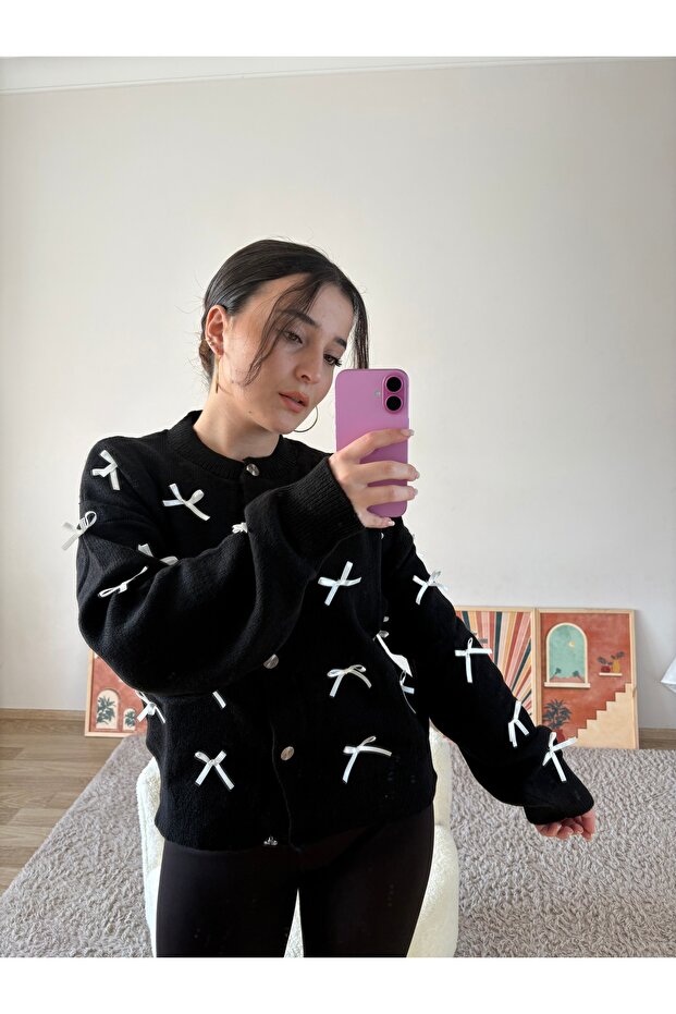 Buttoned-Ribbon Cardigan - 1