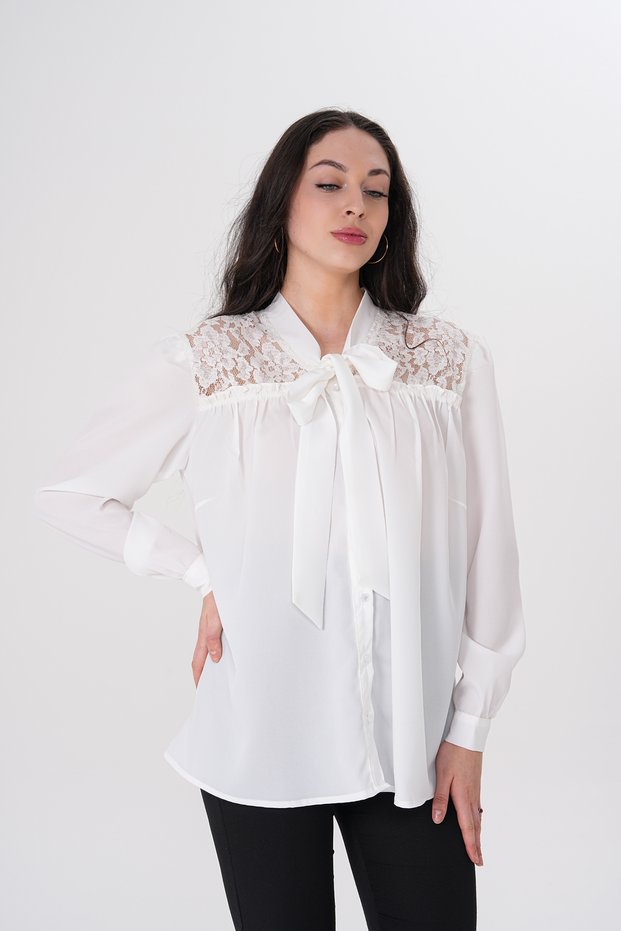 Women's Plus Size Lace Garnished Crepe Shirt with Scarf G0074