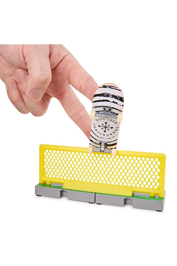 Tech Deck Fingerboard Bundle With Obstacle Disorder - 3