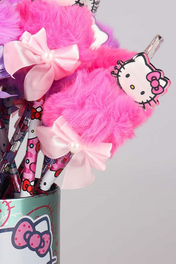 DEKOMUS İLE YENİ SEZON LİSANSLI HELLO KITTY "TEKLİ" KURDELE TEPELİ PONPON KURŞUN KALEM - 3