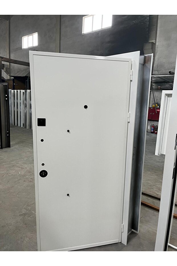 Çelik Kapı Sağ - 3