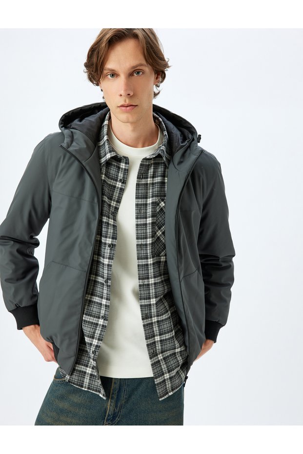 Seasonal Jacket Slim Fit with Zipper