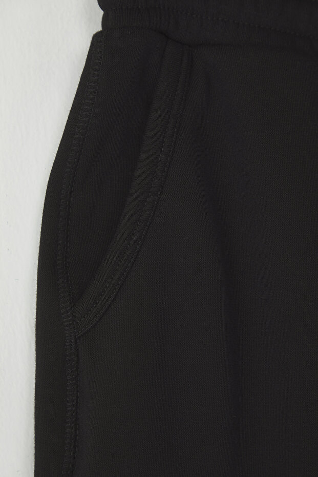 Siyah Regular/Normal Kesim Basic Karyoka Dikişli Şort & Bermuda TMNSS25SR00021 - 7