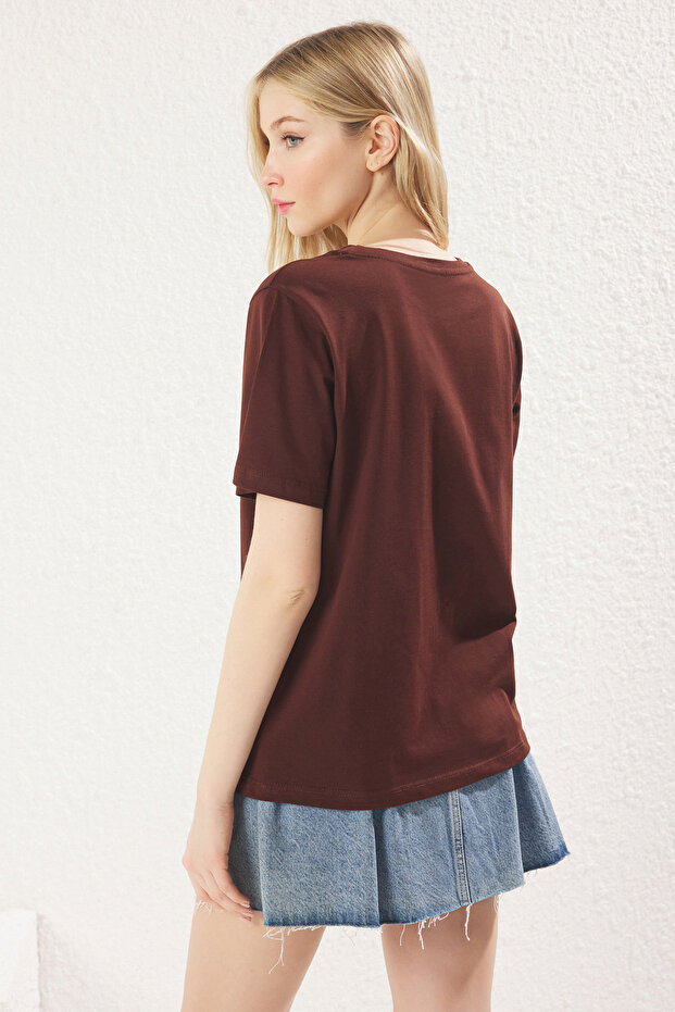 Kahverengi %100 Pamuk Regular/Normal Kalıp Ayıcık Nakışlı Örme T-Shirt TWOSS25TS00088 - 5