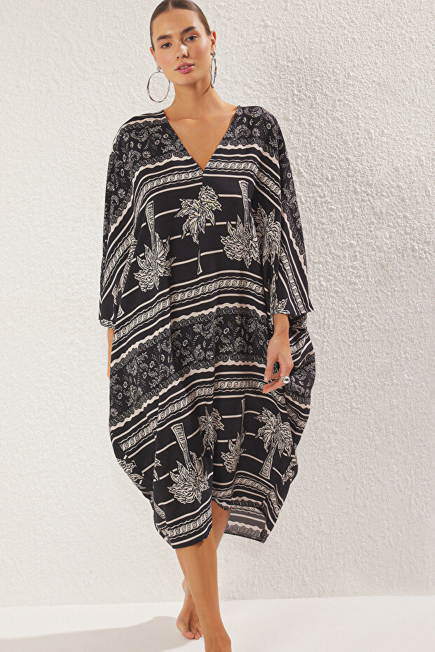 Sukienka plażowa midi z wzorem tropikalnym TBESS25EL00031 - 2