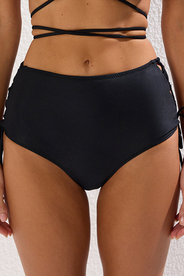 Siyah Biyeli Hipster Yüksek Bel Bikini Altı TBESS25BA00034 - 4