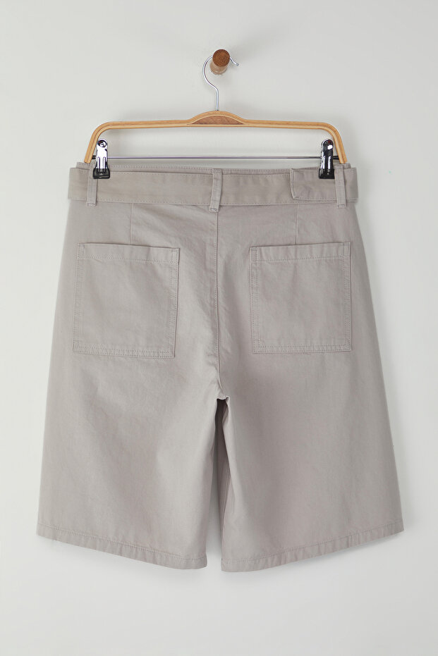 Erkek Taş Oversize Fit Gabardin Kemer Detaylı Şort & Bermuda TMNSS25SR00025 - 6