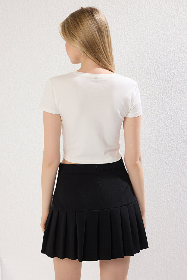 Ekru Slogan Baskılı Crop Fitted/Vücuda Oturan Örme T-Shirt TWOSS25TS00037 - 4