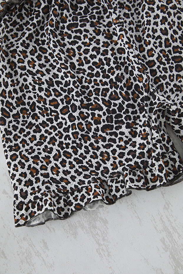 Çok Renkli Leopar Desenli Askılı Örme Fırfır Detaylı Pijama Takımı TBBSS22PT0564 - 5