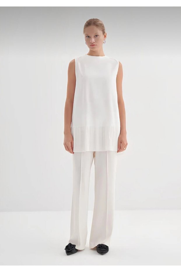 Pleated Sleeveless Dressing