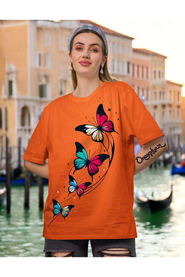 Multiple Butterfly Pattern Printed Women's Oversize T-Shirt