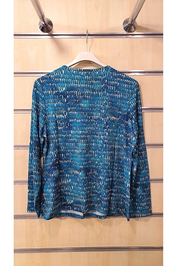 بلوزة منقوشة بأكمام طويلة ورقبة على شكل حرف V - 6