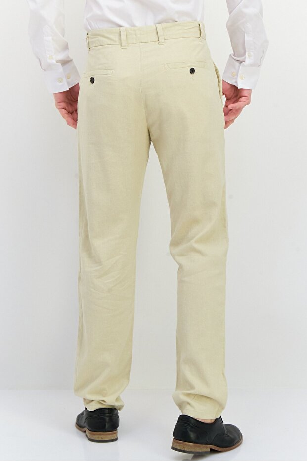 بنطال تشينو سادة بقصّة عادية للرجال، لون بيج - 3