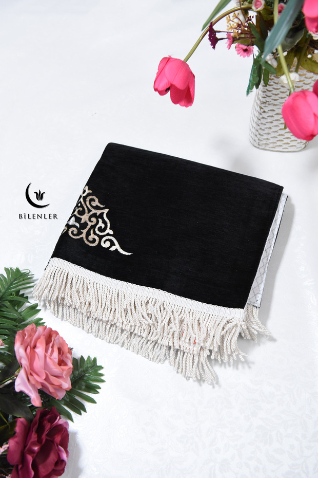 Kaaba Cover Patterned Lined Prayer Rug - 3