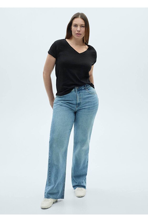 V yakalı pamuklu tişört - 8