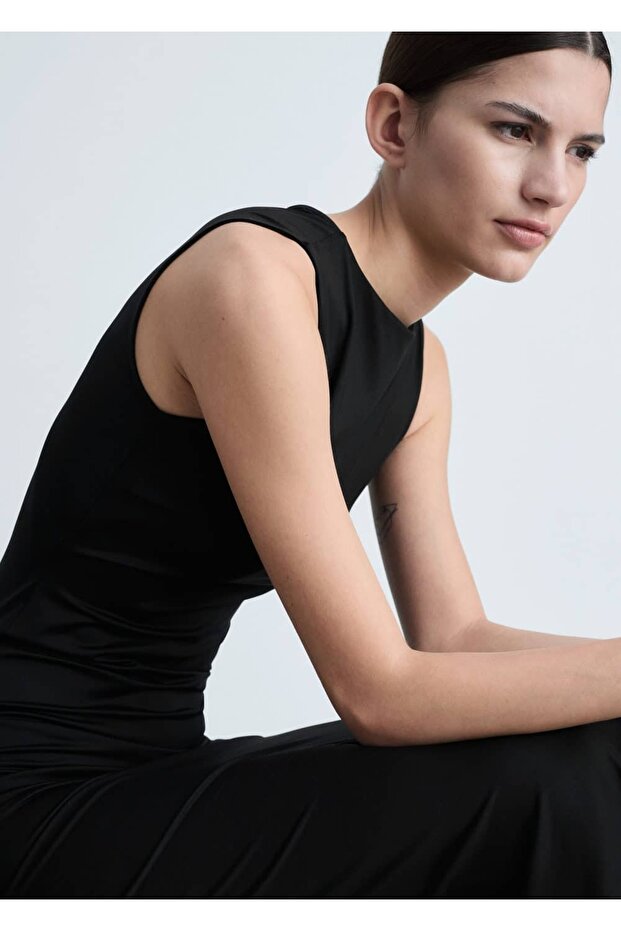 Sırtı açık uzun elbise - 6