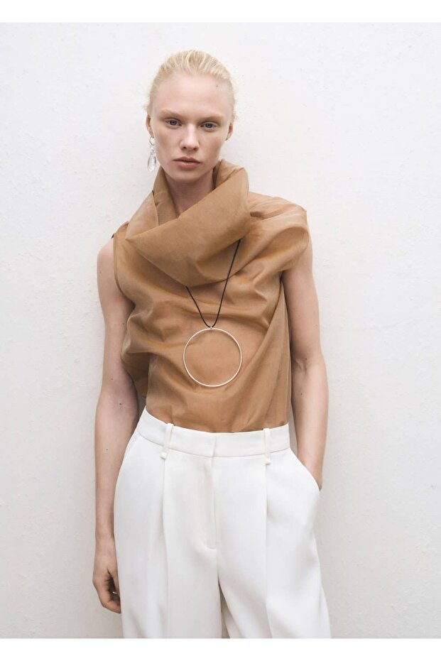 Asimetrik yakalı ipek bluz - 1