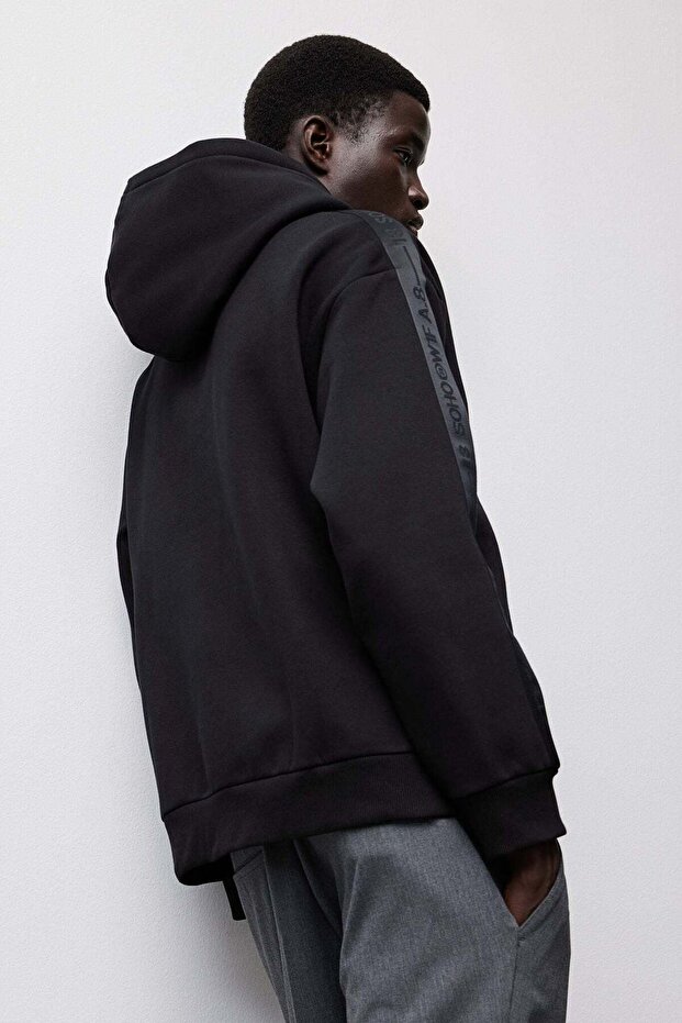 Loose Fit Hoodie with sidestripes - 1