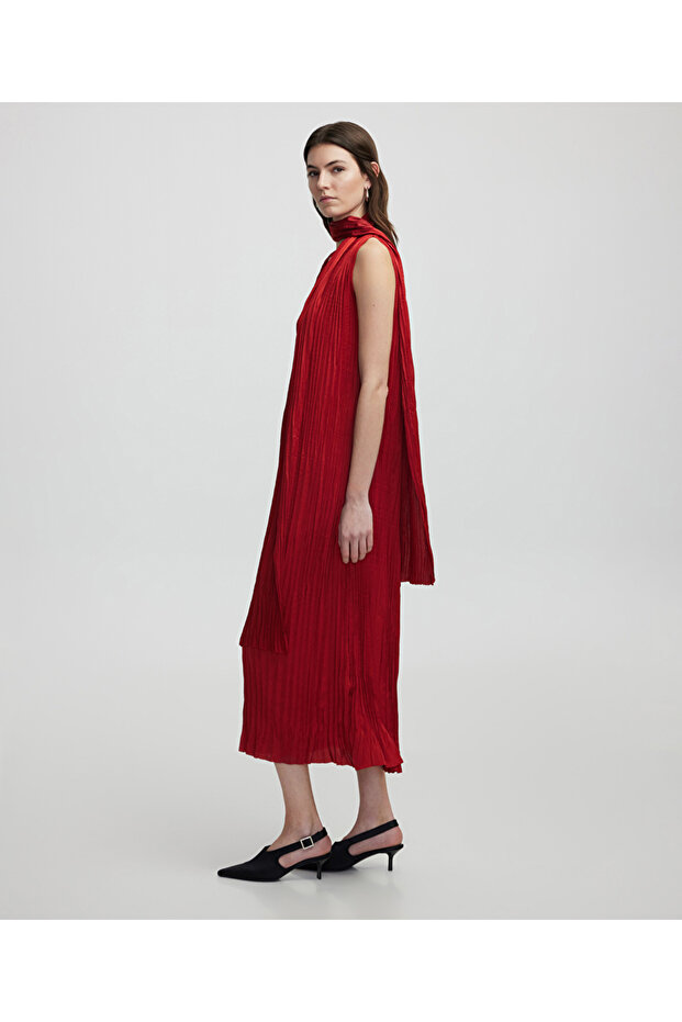 Fular aksesuarlı elbise - 2