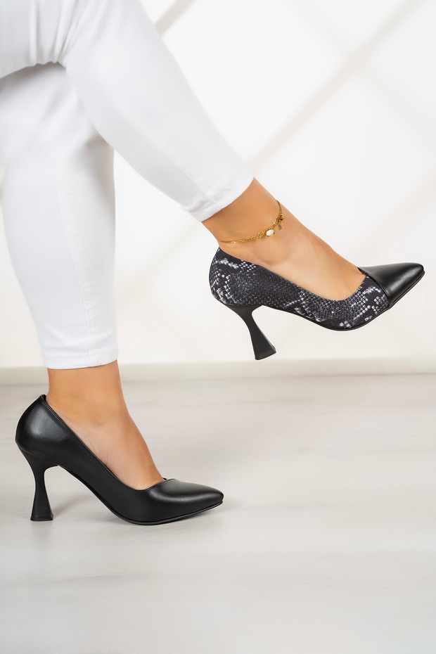 Jatqılı Plus Black Snake Goblet Heeled Shoes