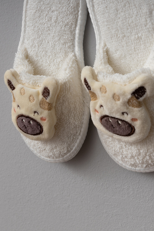 طقم رداء حمام للأطفال مزين بنقشة البقرة اللطيفة - 4