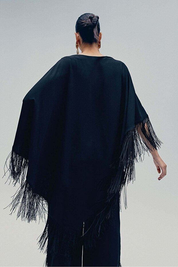 سترة مزينة بالشراشيب - 1