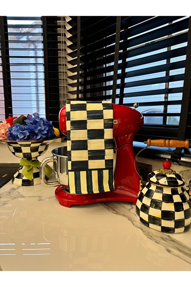 Checkered Model Mini Runner - 4