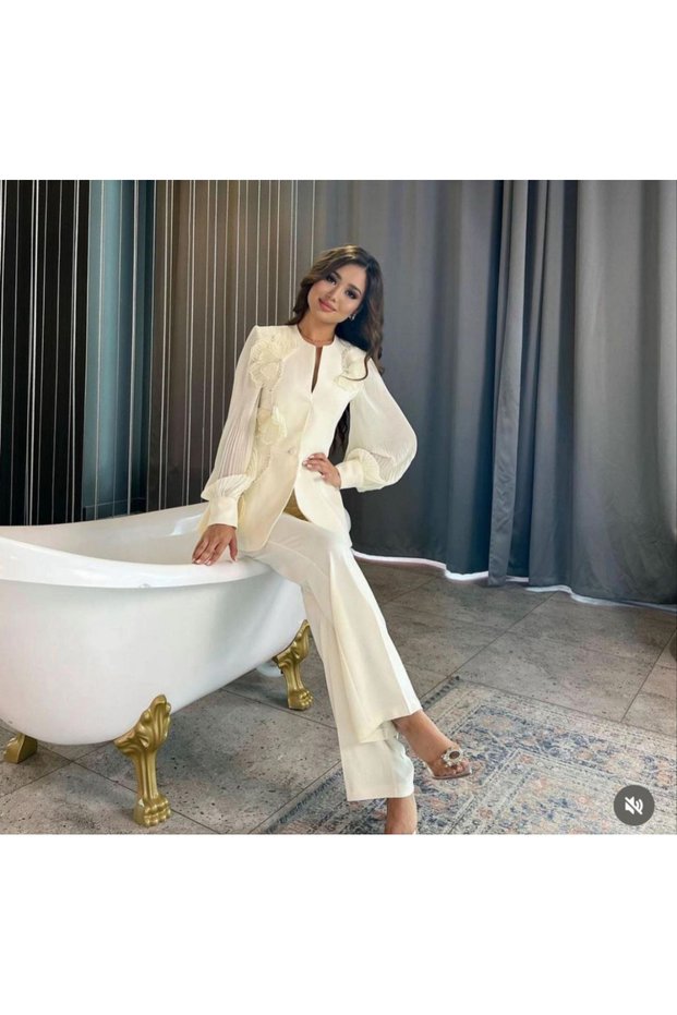 New Season Exclusive Design Double Suit with Dabil Pearl Detail