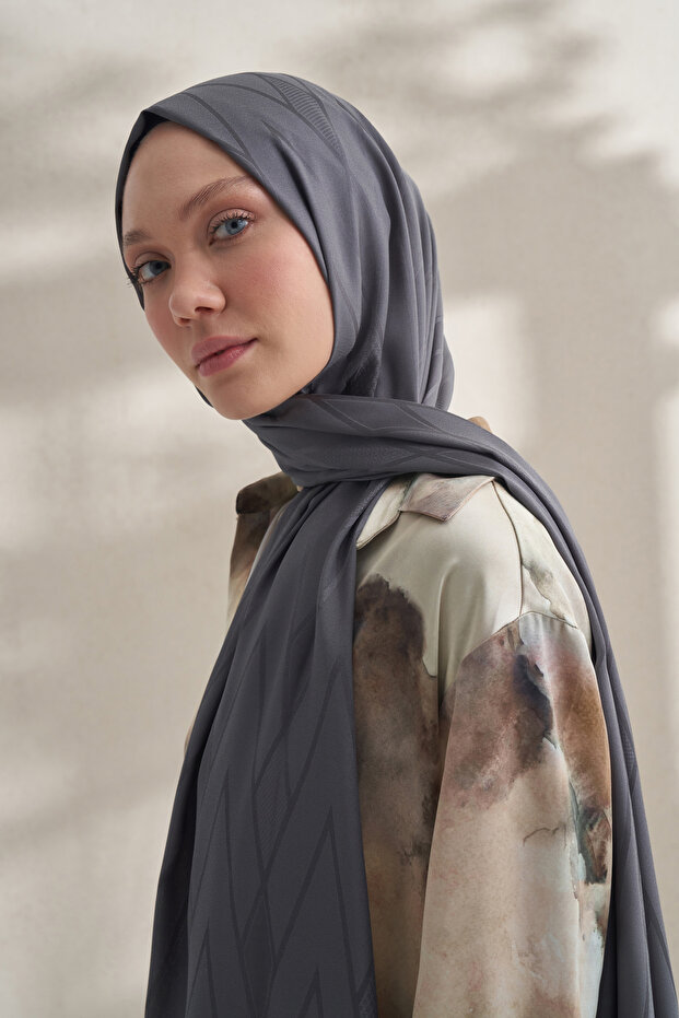 Crepe Jacquard Prism Pattern Shawl - Smoked