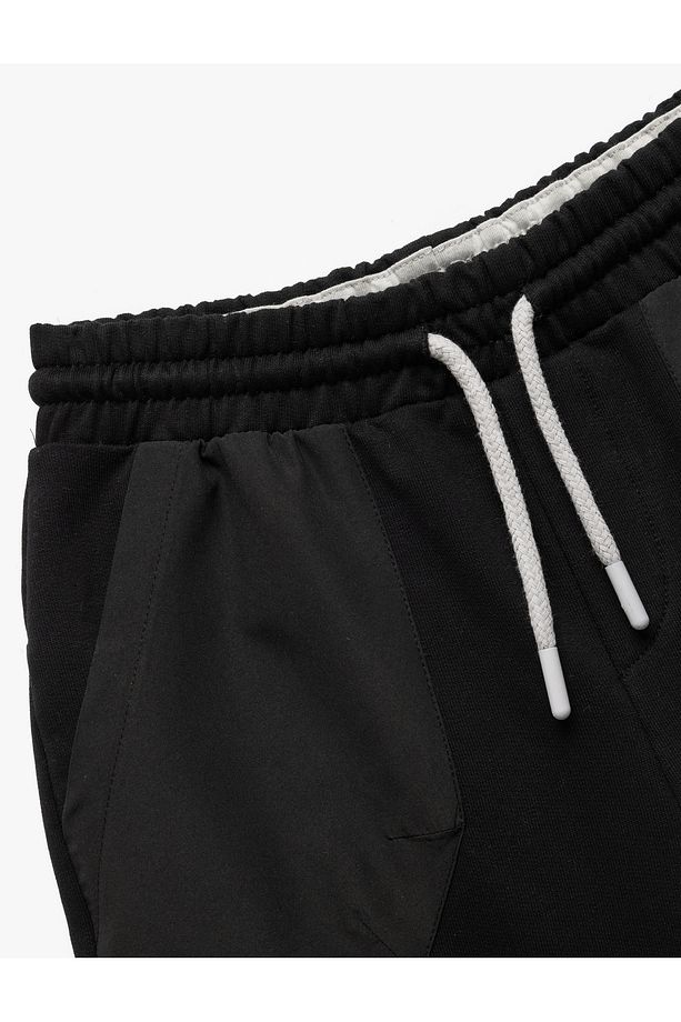 Pamuklu Beli Bağcıklı Cep Detaylı Basic Şort - 3