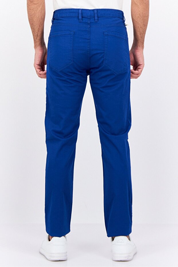 بنطال تشينو سادة بقصّة عادية للرجال، أزرق - 4